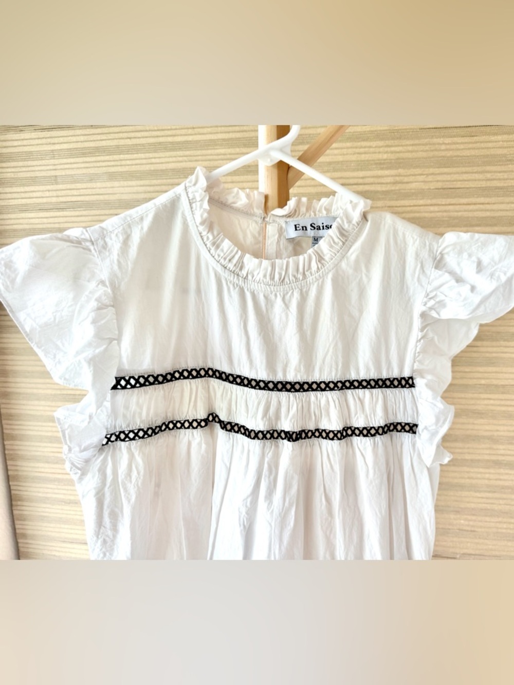 En Saison Aliza Babydoll Mini Dress White Ruffle Tiered M EUC Ruffle Sleeve - Picture 7 of 12